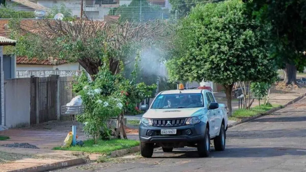 Fumacê percorre bairros de Campo Grande em ação de combate ao Aedes aegypti