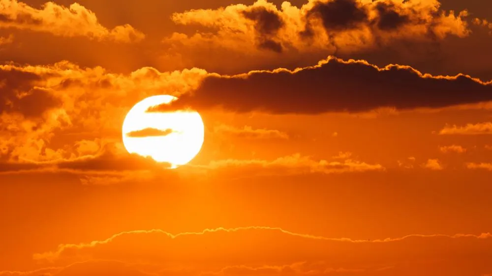 Dezembro terá calor acima da média e chuvas irregulares em grande parte do Brasil