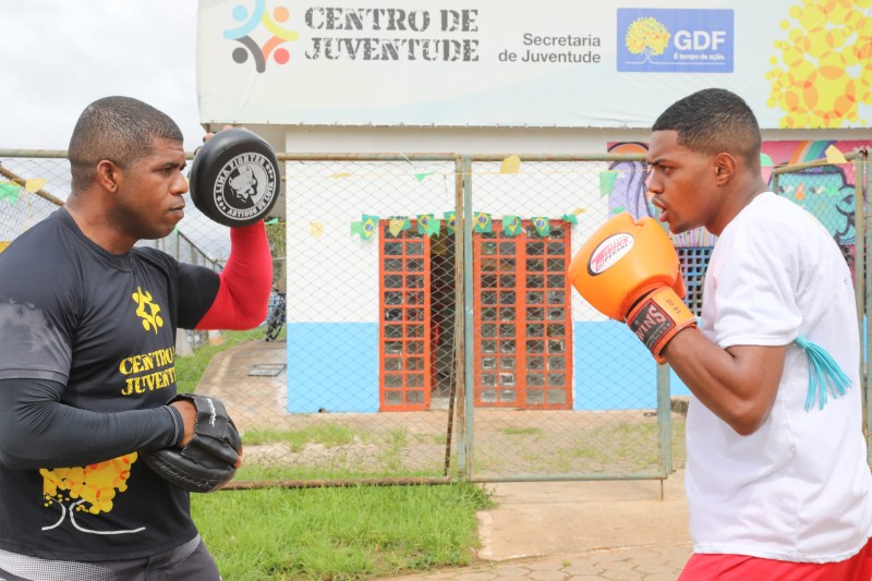 Centros de juventude retomam cursos de capacitação profissional