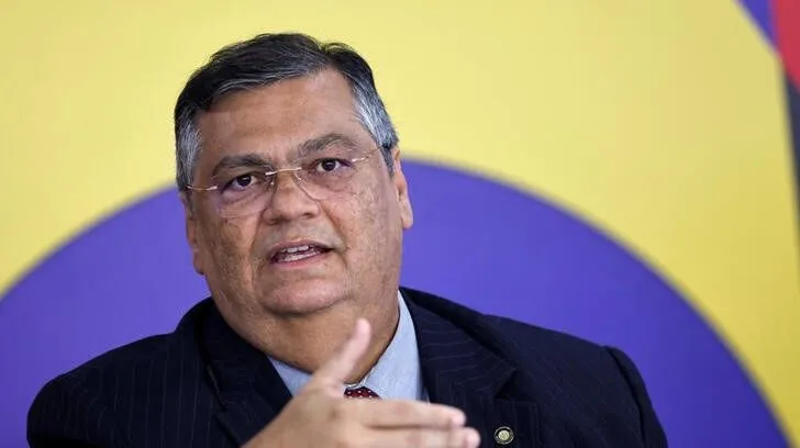 Flávio Dino defende independência do STF e rebate críticas ao “orçamento secreto”