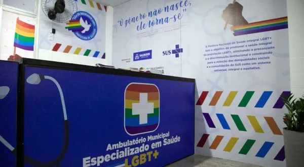 Governo impõe mudanças arriscadas à saúde pública ao liberar procedimentos irreversíveis para adolescentes trans