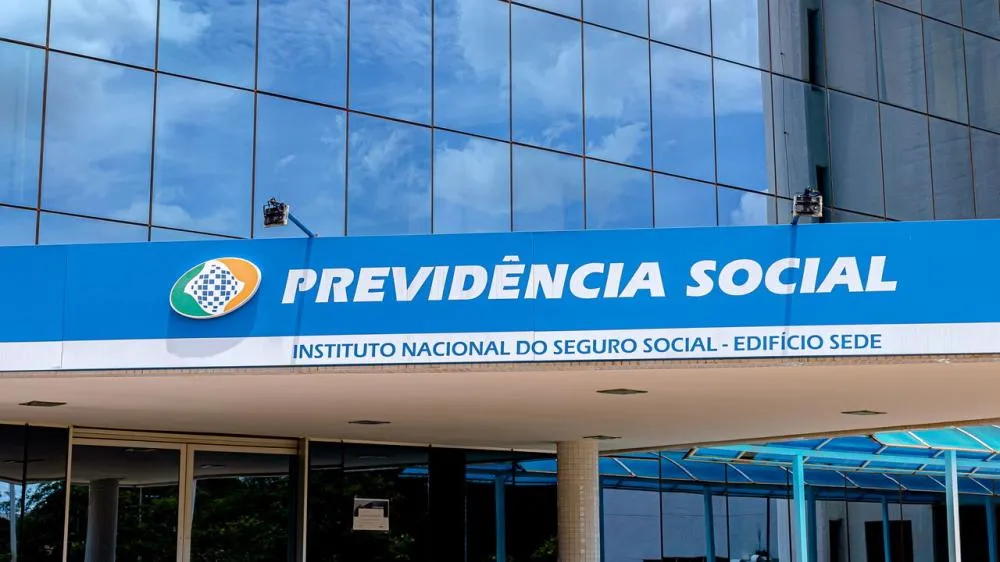 Governo Lula autoriza contratação de 300 contratos aprovados no concurso do INSS e seleção de 686 vagas temporárias para a UFRJ