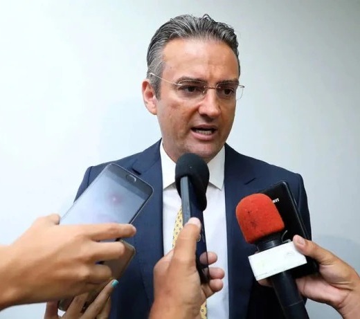 Juiz bloqueia R$ 6,5 mi de 52 pessoas e 7 empresas apoiadores das manifestações