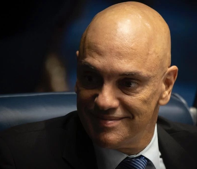 Moraes acata pedido da PGR e inclui Bolsonaro no rol das investigações
