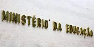 MEC anuncia reajuste de 6,27% no piso salarial dos professores da rede pública