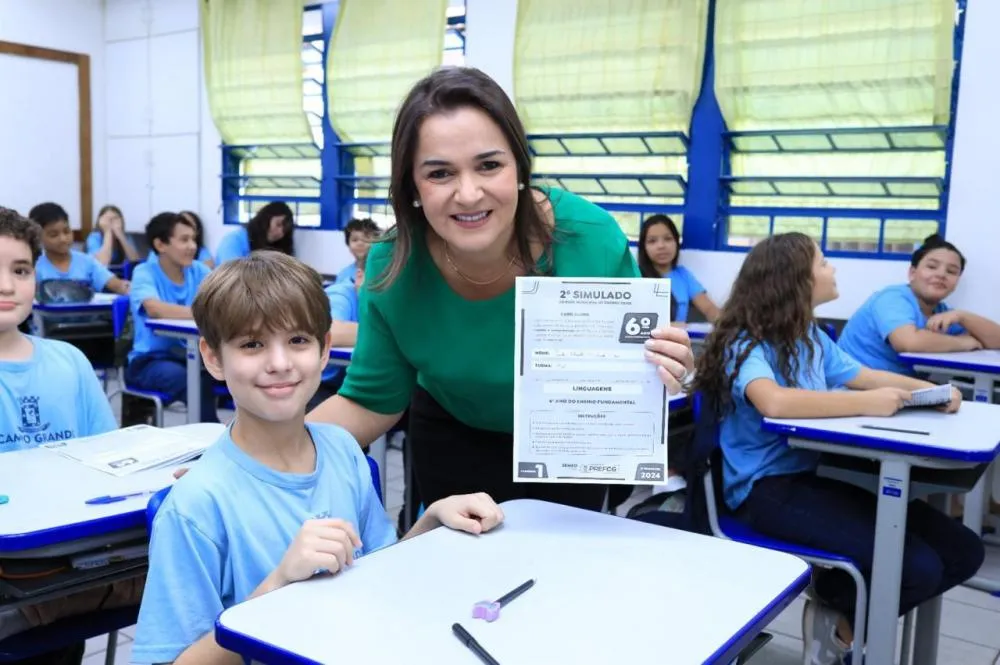 Adriane Lopes inicia ano letivo com ação direta: Kits escolares e proibição de celulares nas escolas