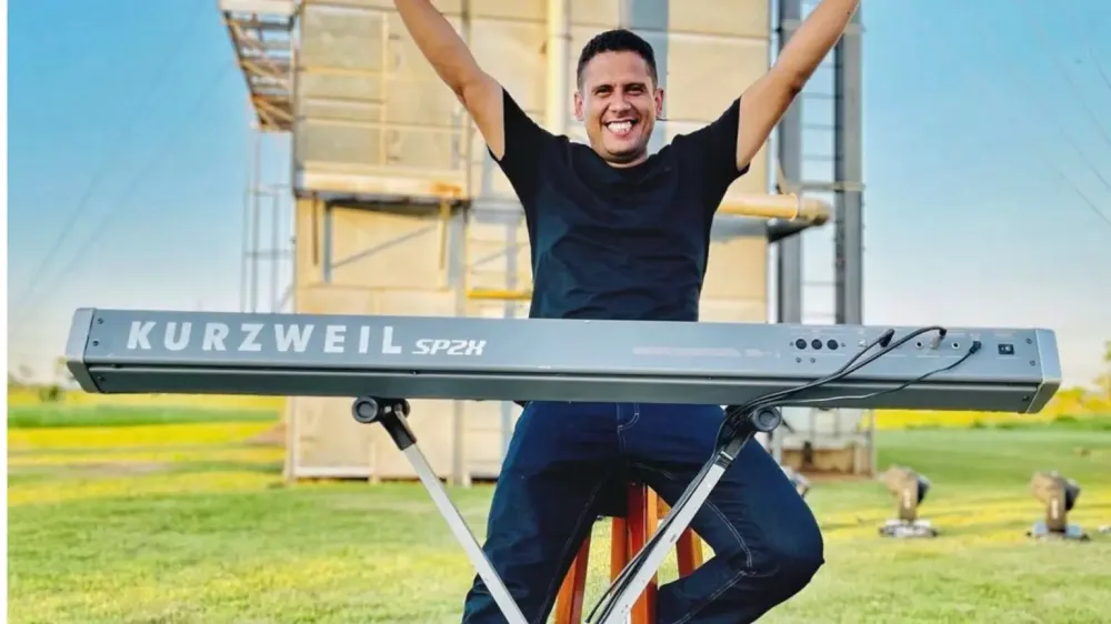 Pastor denuncia perseguição religiosa em manchetes de jornal sobre feminicídio