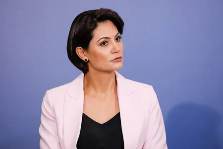 Michelle Bolsonaro rebate denúncias e afirma: “A verdade prevalecerá”