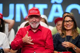 Lula defende Janja em discurso acirrado e ataca oposição