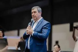 Riedel participa de posse do Comsefaz e Flávio César assume presidência