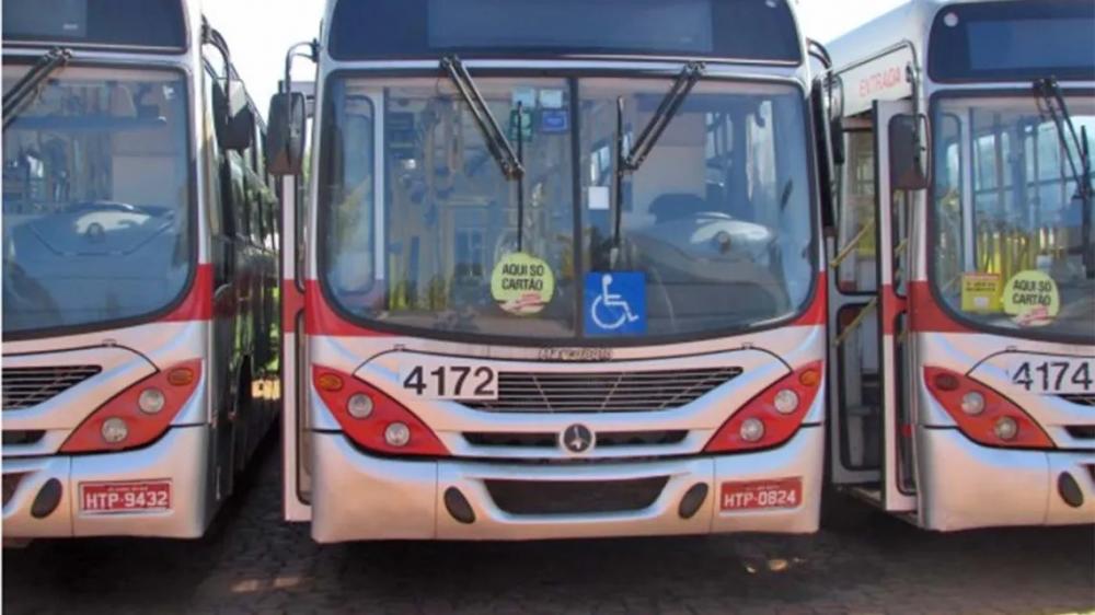 Motoristas de transporte coletivo fazem GREVE na Capital