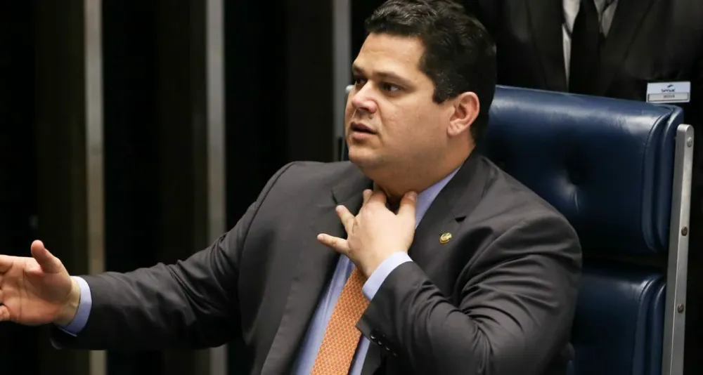 Davi Alcolumbre alerta: impeachment de ministros do STF pode agravar crise no Brasil