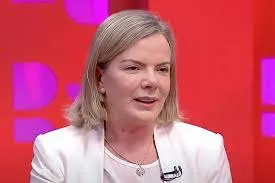 Nomeação de Gleisi Hoffmann expõe racha no PT e ameaça favoritismo de Lula