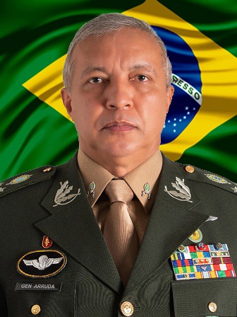 Ministério Público acata notícia-crime contra comandante do Exército
