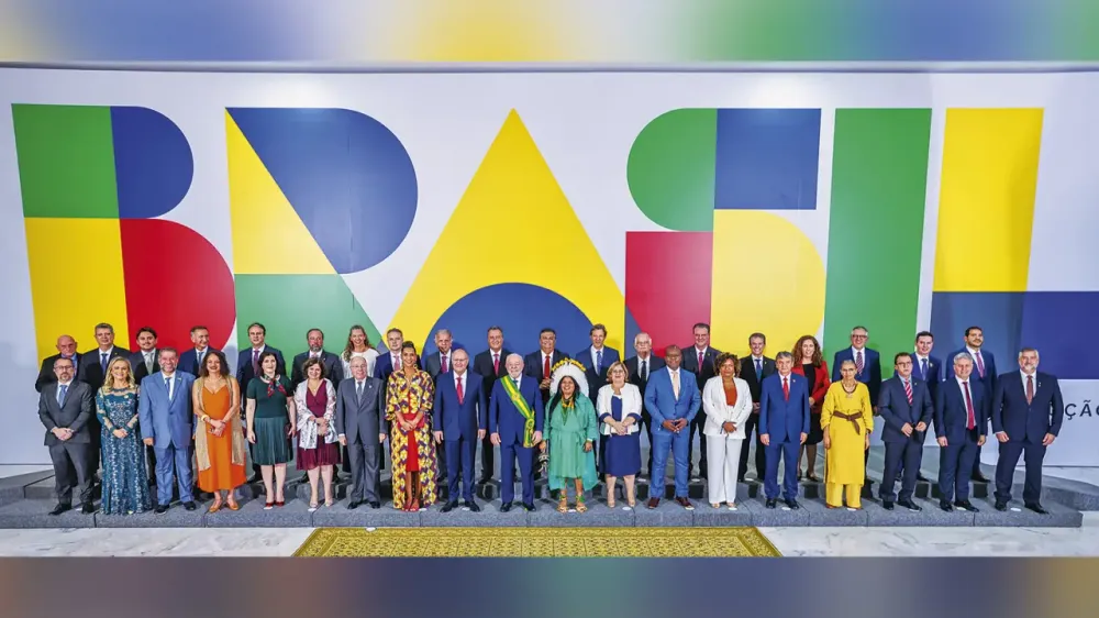 Reforma ministerial: Lula enfrenta pressão para resgatar apoio dos movimentos sociais