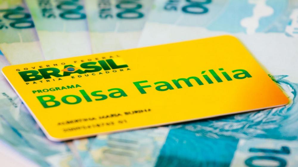 Caixa paga Bolsa Família a beneficiários do NIS de final 4