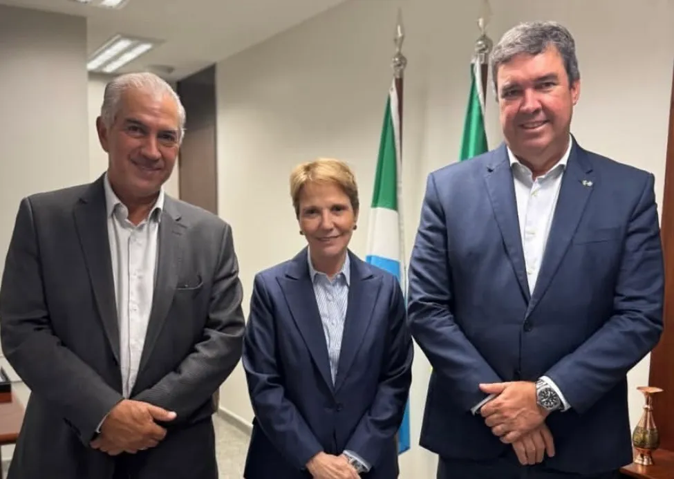 Riedel e Azambuja flertam com o PP em meio à crise no PSDB