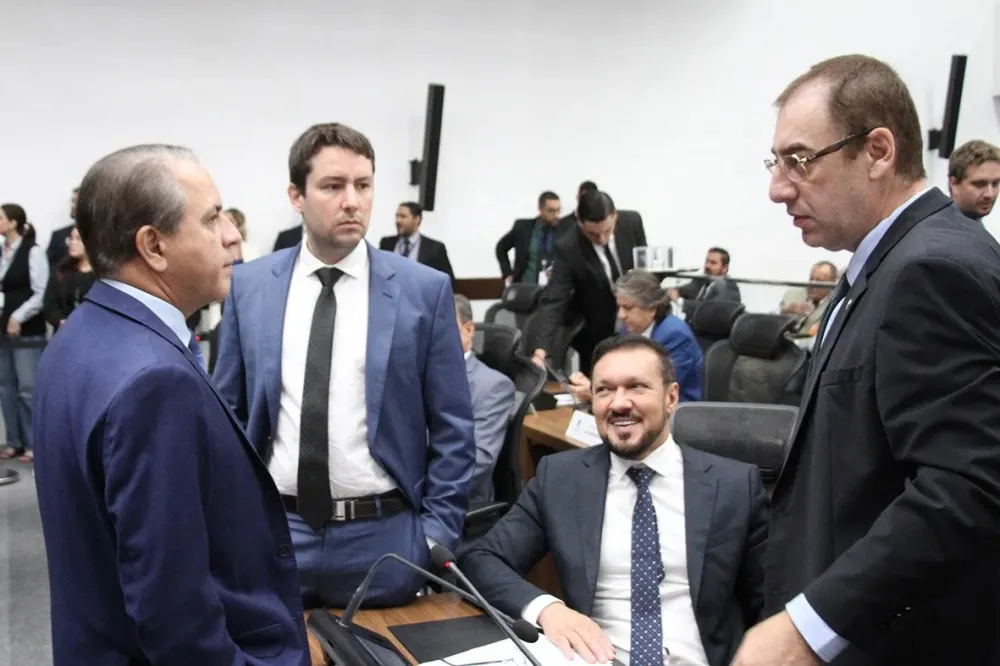 PL de MS pressiona Bolsonaro para barrar tucanos em disputa eleitoral