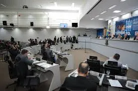 CCJ da Câmara Municipal de Campo Grande avalia 105 projetos represados na primeira reunião de 2025