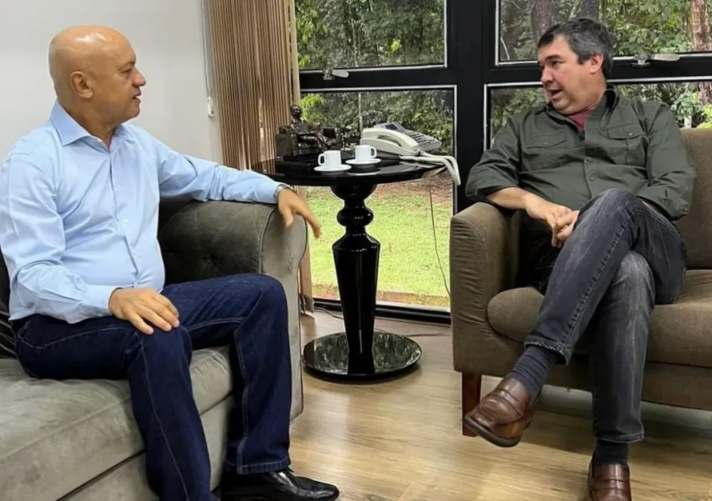 Governador Riedel Propõe Recondução de Carlos Alberto de Assis à Presidência da Agems