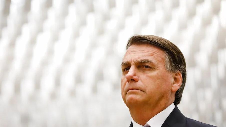 TSE deu prazo de cinco dias para Bolsonaro explicar sobre postagens