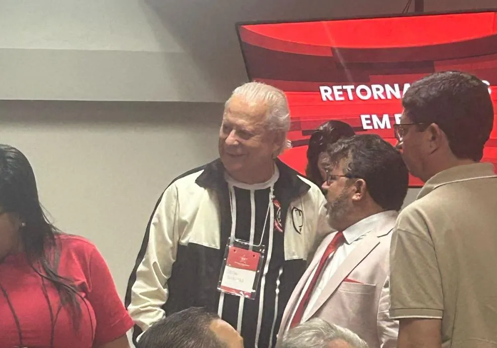 Dirceu desafia a moralidade e celebra volta dos ‘mensaleiros’ ao PT