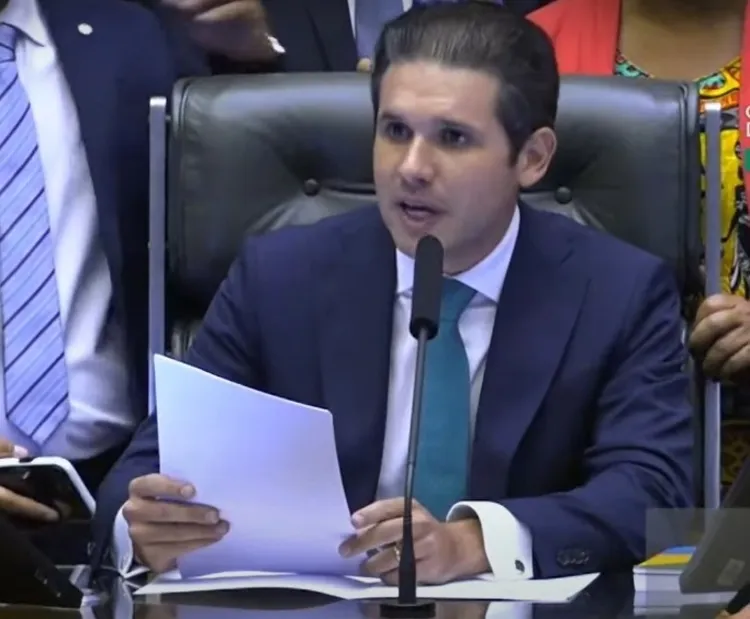PL ameaça travar Câmara por anistia do 8 de janeiro e pressiona Hugo Motta