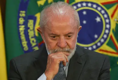Rejeição a Lula dispara e assusta Planalto: Nordeste também vira problema para o governo