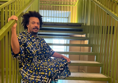 Cantor baiano Ari Neves faz única apresentação na Sala Guiomar Novaes, na Funarte SP