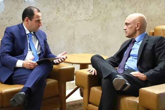 OAB pressiona Moraes e exige acesso total às provas para defesa de Bolsonaro no STF