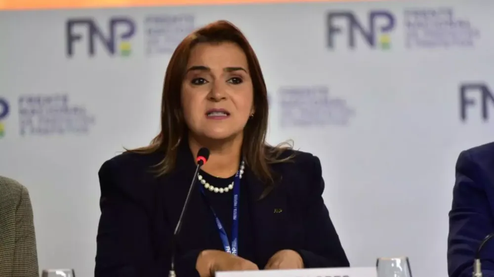 Adriane Lopes cobra estratégia para municípios em meio à Reforma Tributária