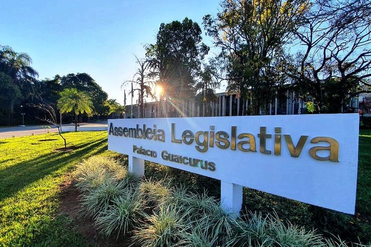 Deputados tomam posse, definem Mesa Diretora e iniciam 12ª Legislatura dias 1º e 2