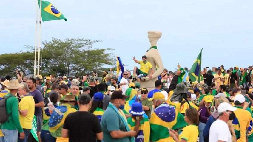STF e o cerco às manifestações: ameaça de barrar anistia do 8 de janeiro provoca alerta sobre abusos