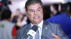 Tarcísio de Freitas desponta como aposta de Nelsinho Trad para liderar a direita em 2026