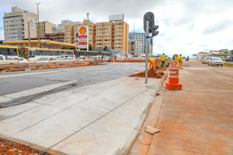 Boulevard do Túnel de Taguatinga ganha semáforos e calçadas