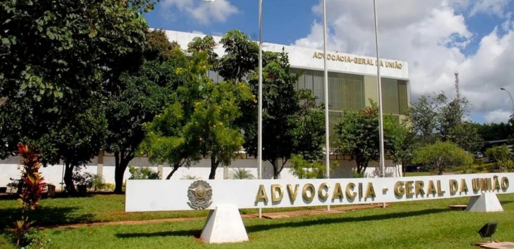 AGU pede bloqueio de R$ 18,5 mi de 40 manifestantes presos em Brasília