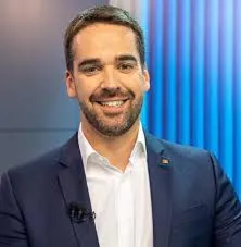 Crise nos tucanos: Saída de Eduardo Leite acelera fusão e redesenho político do PSDB