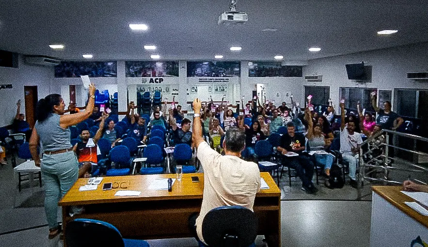 Professores de MS param nesta quarta-feira e 290 mil alunos ficarão sem aula