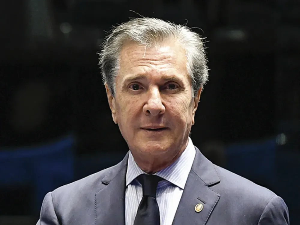 Gilmar Mendes pede destaque no caso de Collor, mas prisão segue em vigor