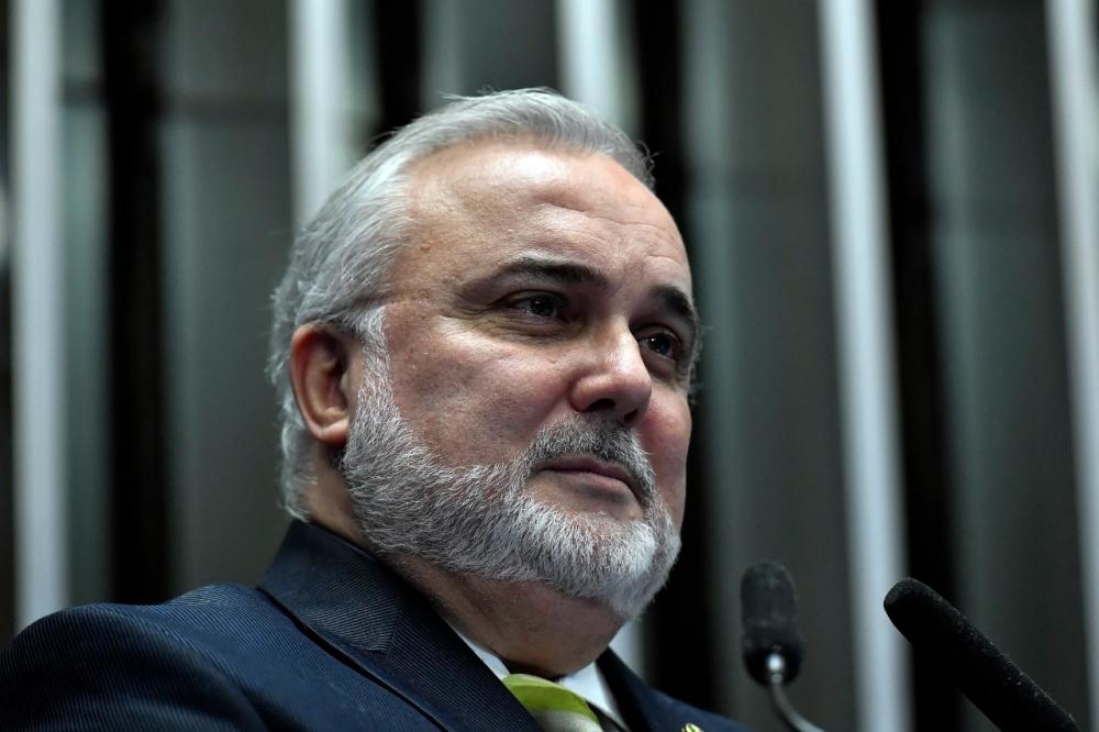 Senador Prates deve assumir comando da Petrobras nesta quinta-feira (26)