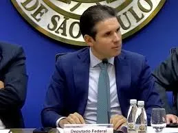 “Judiciário está se metendo em tudo”, critica Hugo Motta em evento com empresários