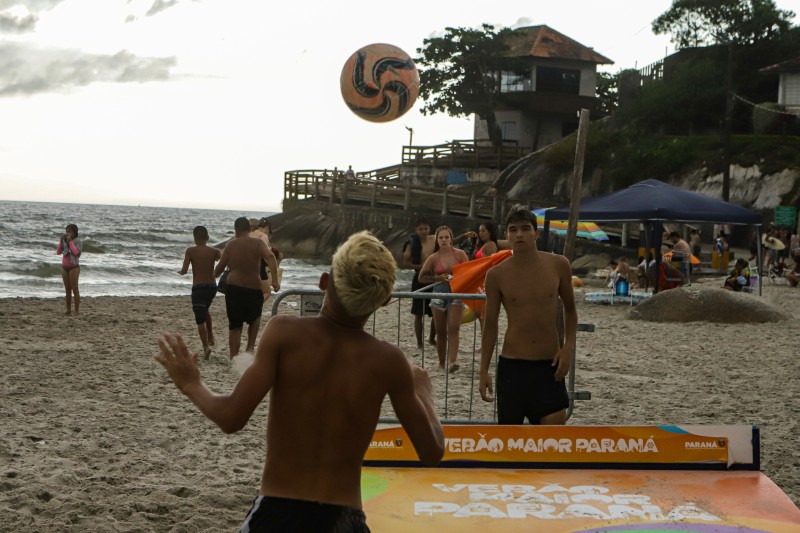 Programação esportiva dos postos fixos do Verão Maior Paraná vai até o dia 31 de janeiro