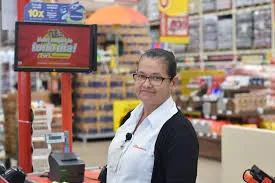 Grupo Pereira abre 400 vagas em MS exclusivas para pessoas com mais de 50 anos