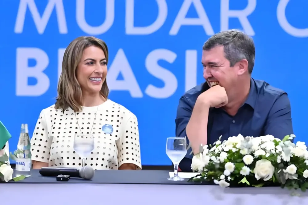 Soraya Thronicke abre mão da presidência da nova sigla em favor de Eduardo Riedel