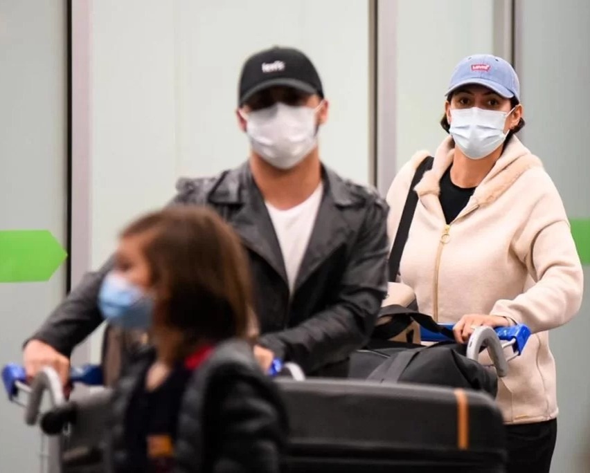 Michelle Bolsonaro chega ao Brasil na noite de quinta-feira, 26