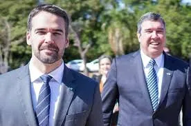 Eduardo Leite migra para o PSD e deixa Riedel como único governador do PSDB no Brasil