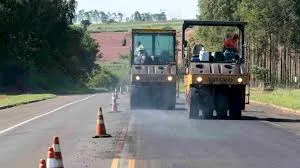 Obras na BR-163/MS: Dez trechos interditados e 24 em Pare e Siga