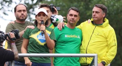 Michelle Bolsonaro: Candidatura à Presidência ganha força, mas desafios surgem
