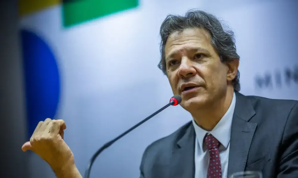 Governo Haddad cambaleia e recua após mercado surpreender com rejeição ao aumento do IOF