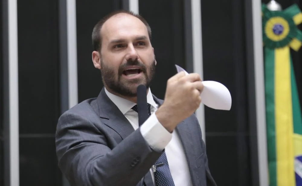 PL reage à investigação contra Eduardo Bolsonaro: “Tentativa de calar a democracia”
